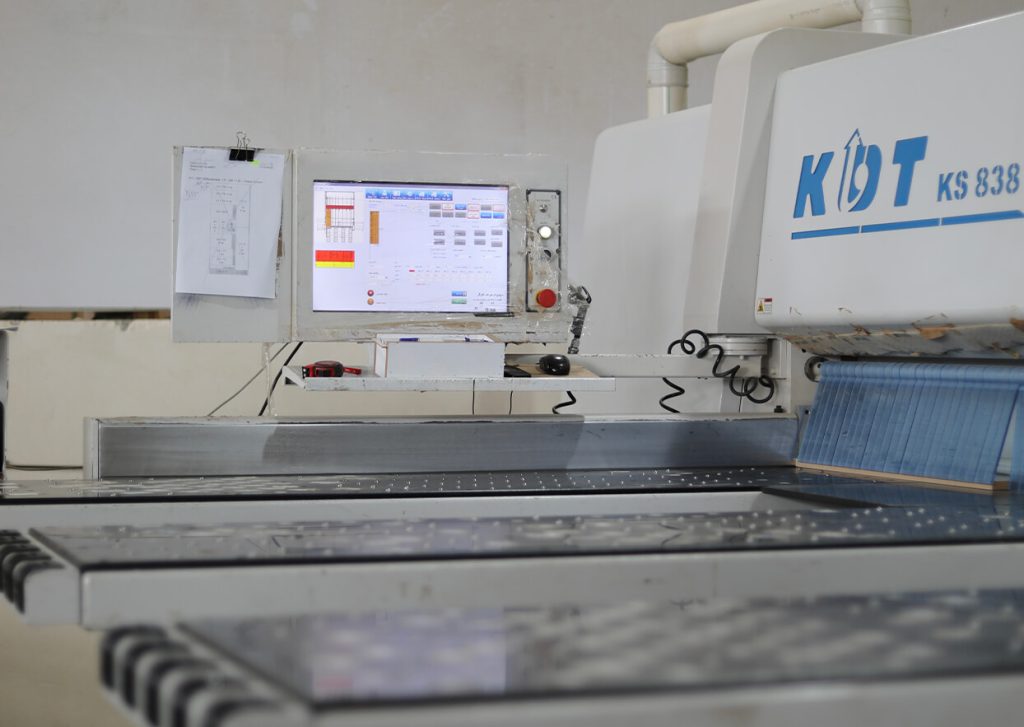 دستگاه برش MDF KDT